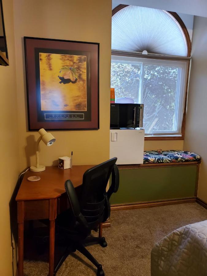 Clinton TownshipHampton Houseアパートメント エクステリア 写真